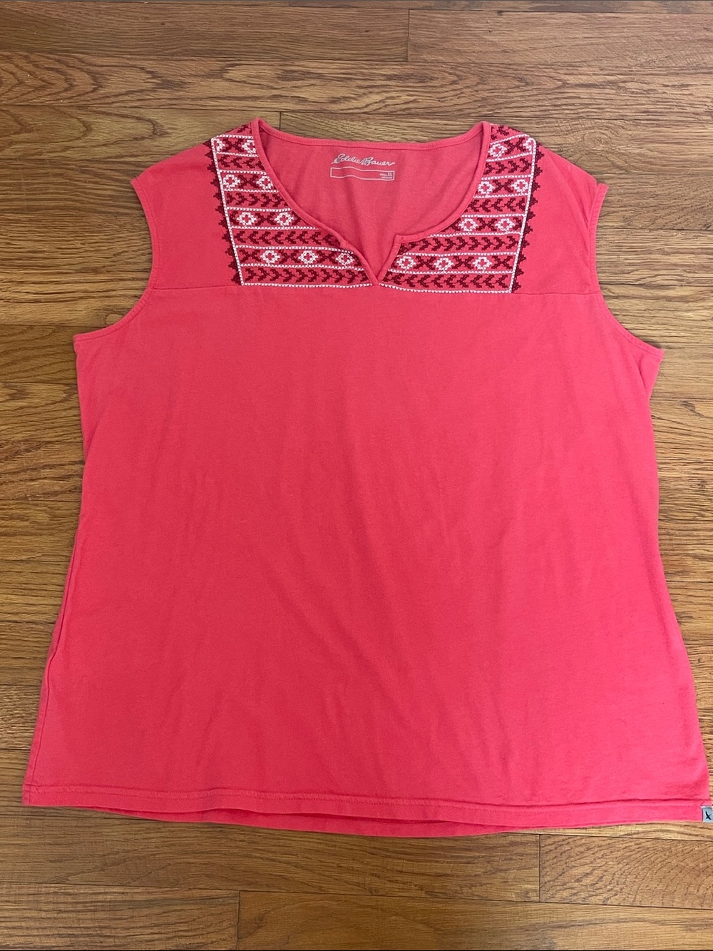 Eddie Bauer women’s sleeveless embroidered top, XL